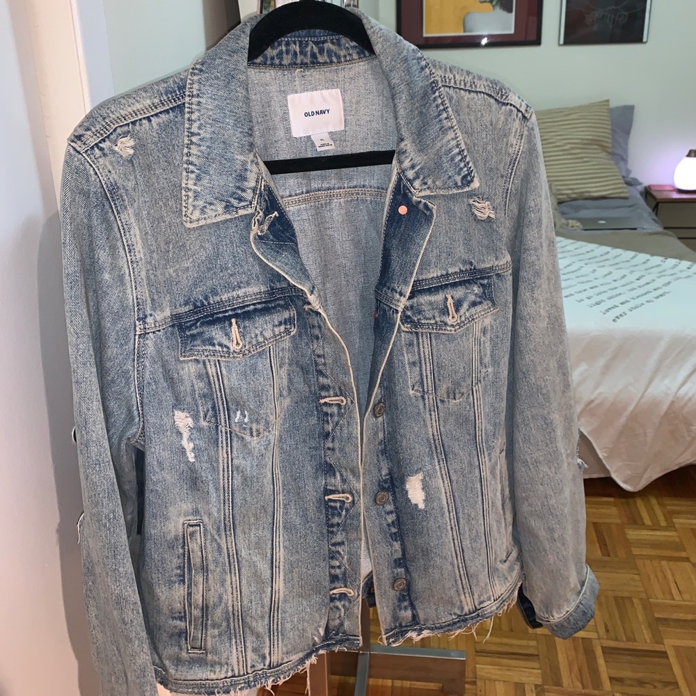 Light wash distressed denim jacket!